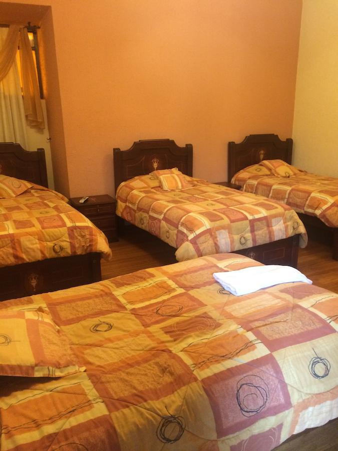 Hotel Catedral Quito Szoba fotó