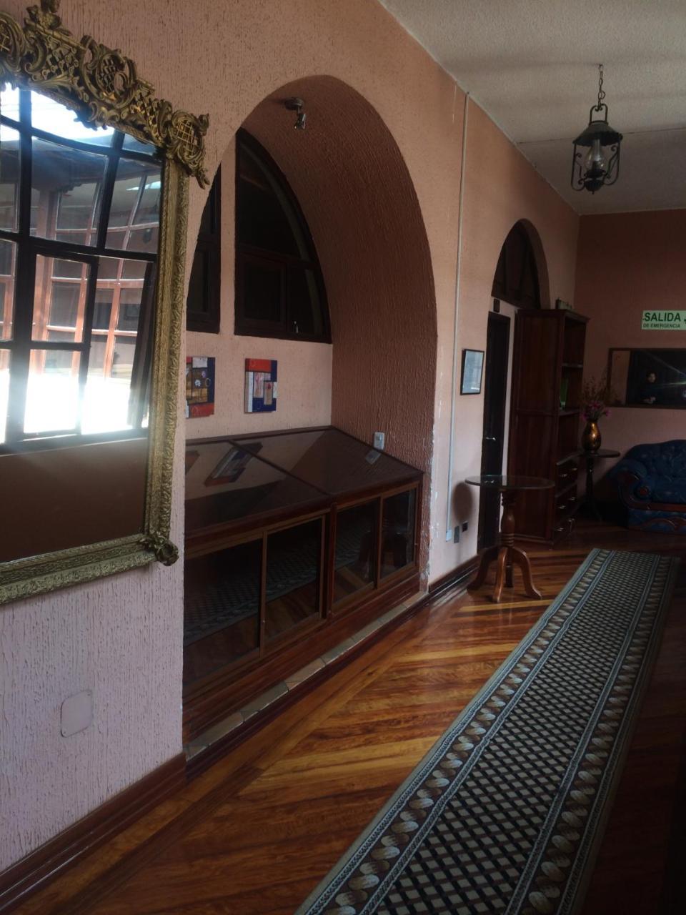 Hotel Catedral Quito Kültér fotó
